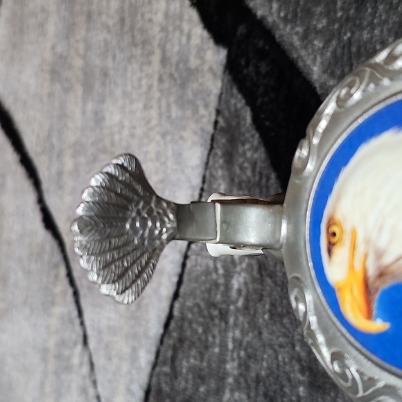 ANHEUSER-BUSCH 1999 THE AMERICAN BALD EAGLE STEIN SPRING SERIES COLLECTOR - Picture 3 of 13